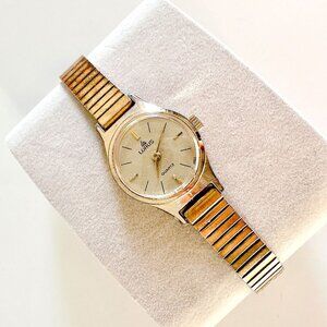 VINTAGE LORUS QUARTZ WRIST WATCH Y482 SINGAPORE DIAL